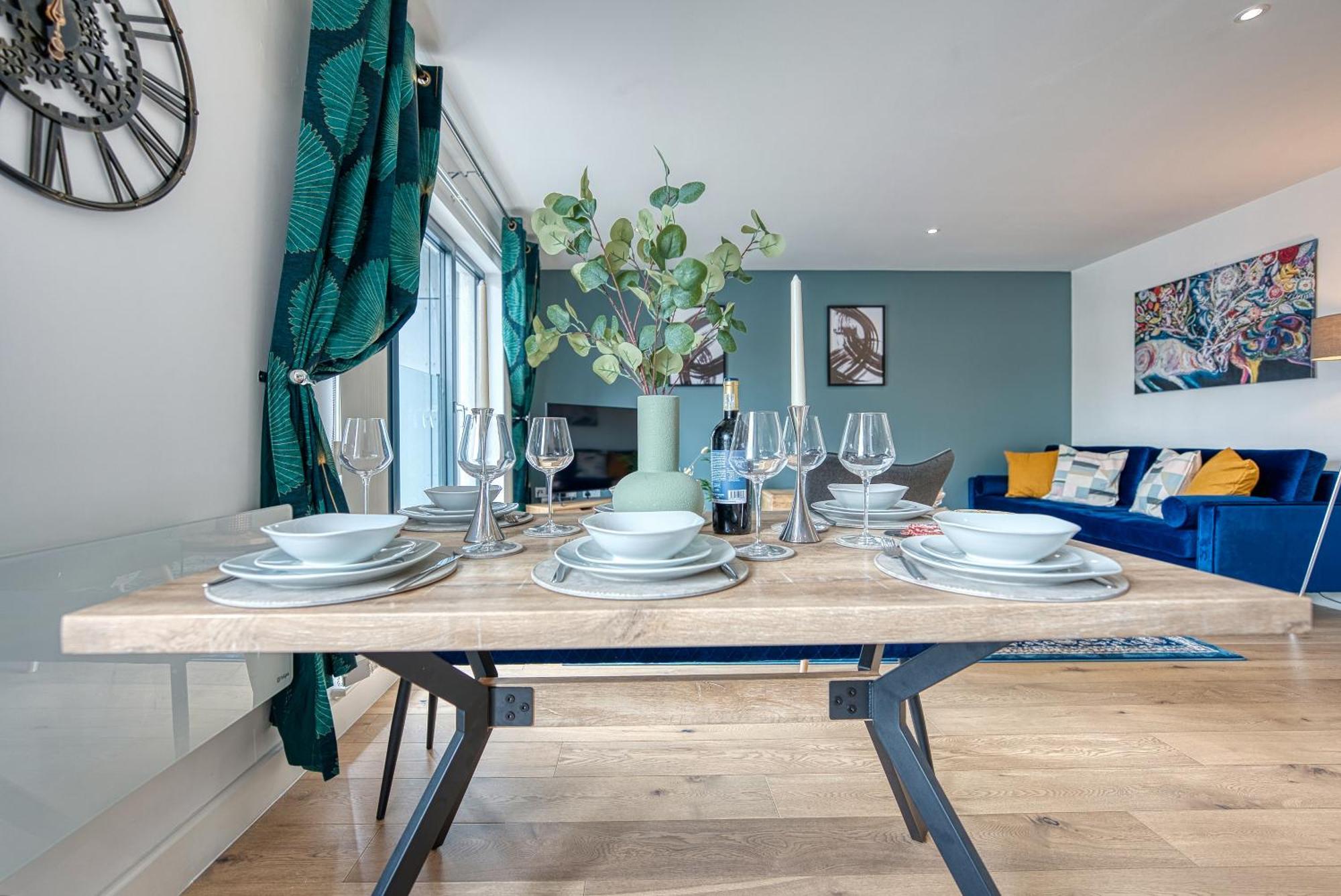 Summer Special Offer!! Cosy, Spacious, Stylish & Modern 2 Bedrooms City Apartment, Prime Location! Sleeps 6, Southampton Ocean Village - By Blue Puffin Stays Exterior foto