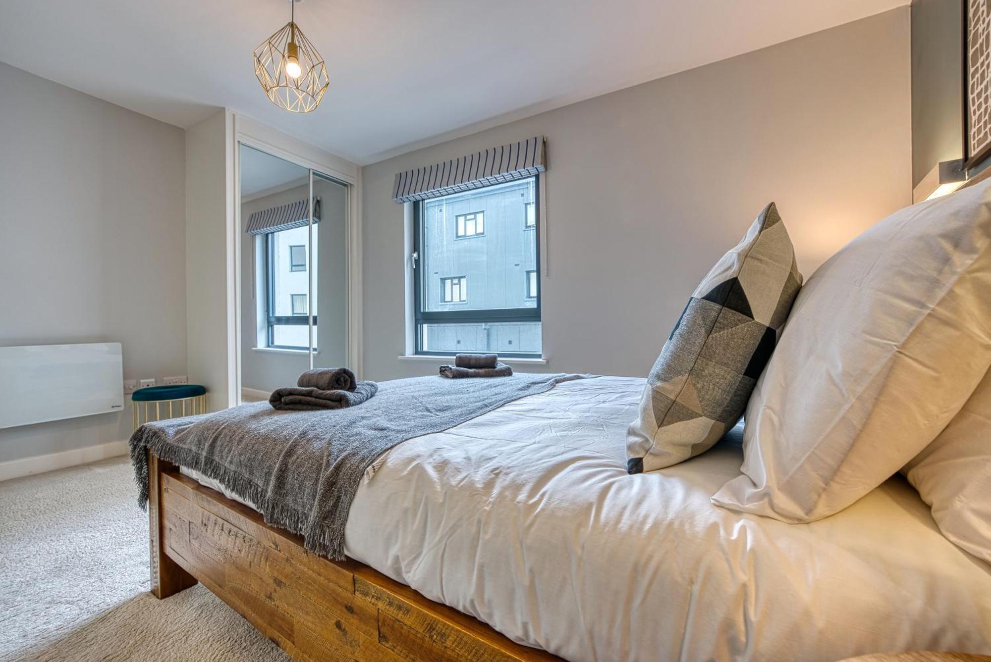 Summer Special Offer!! Cosy, Spacious, Stylish & Modern 2 Bedrooms City Apartment, Prime Location! Sleeps 6, Southampton Ocean Village - By Blue Puffin Stays Exterior foto